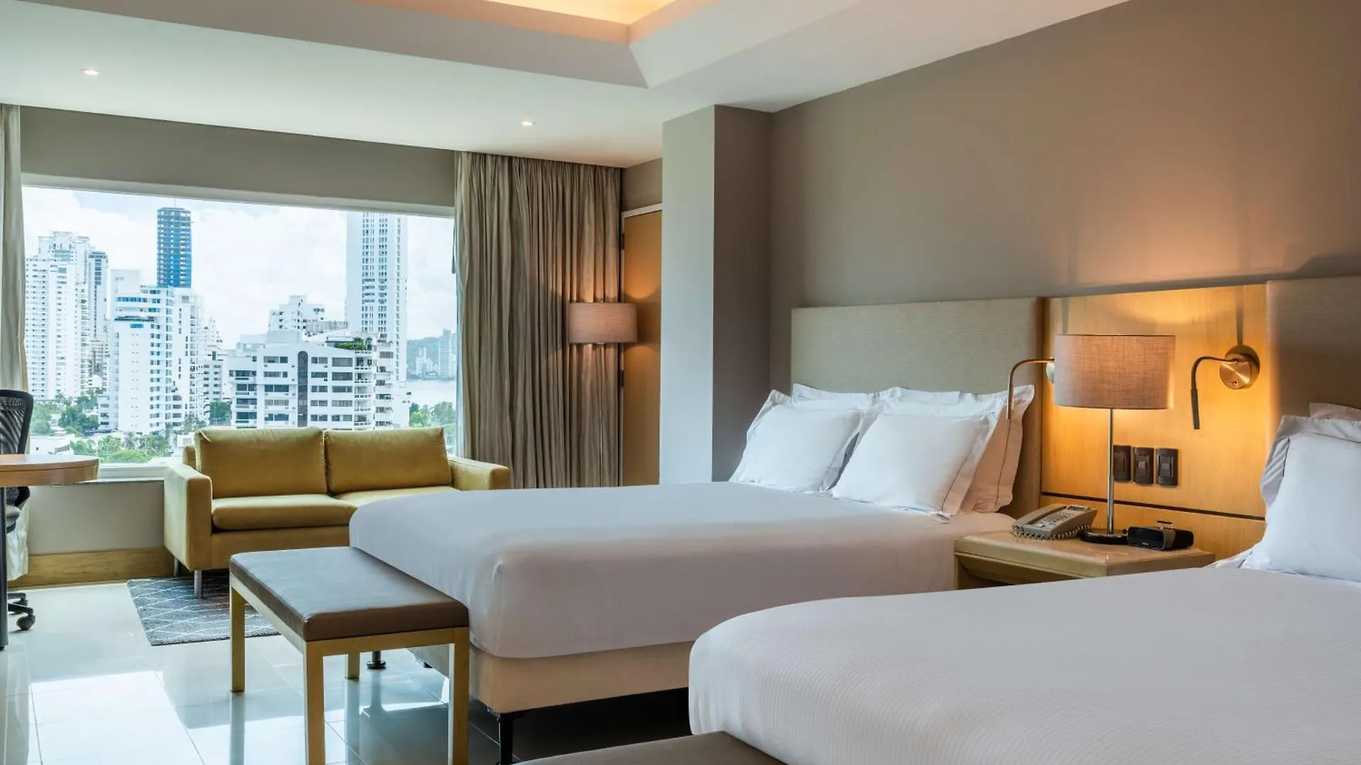 Hilton Cartagena Otel 4*,