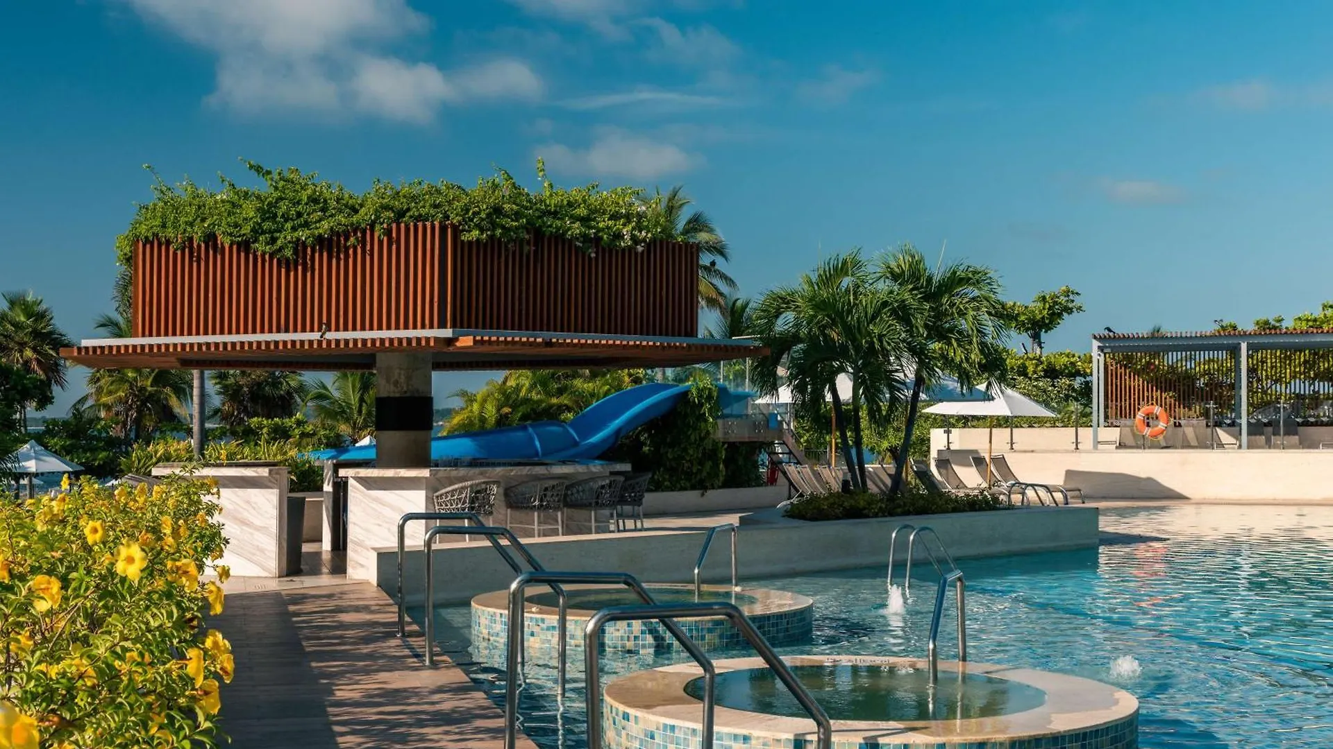 Hilton Cartagena Hotel 4*,