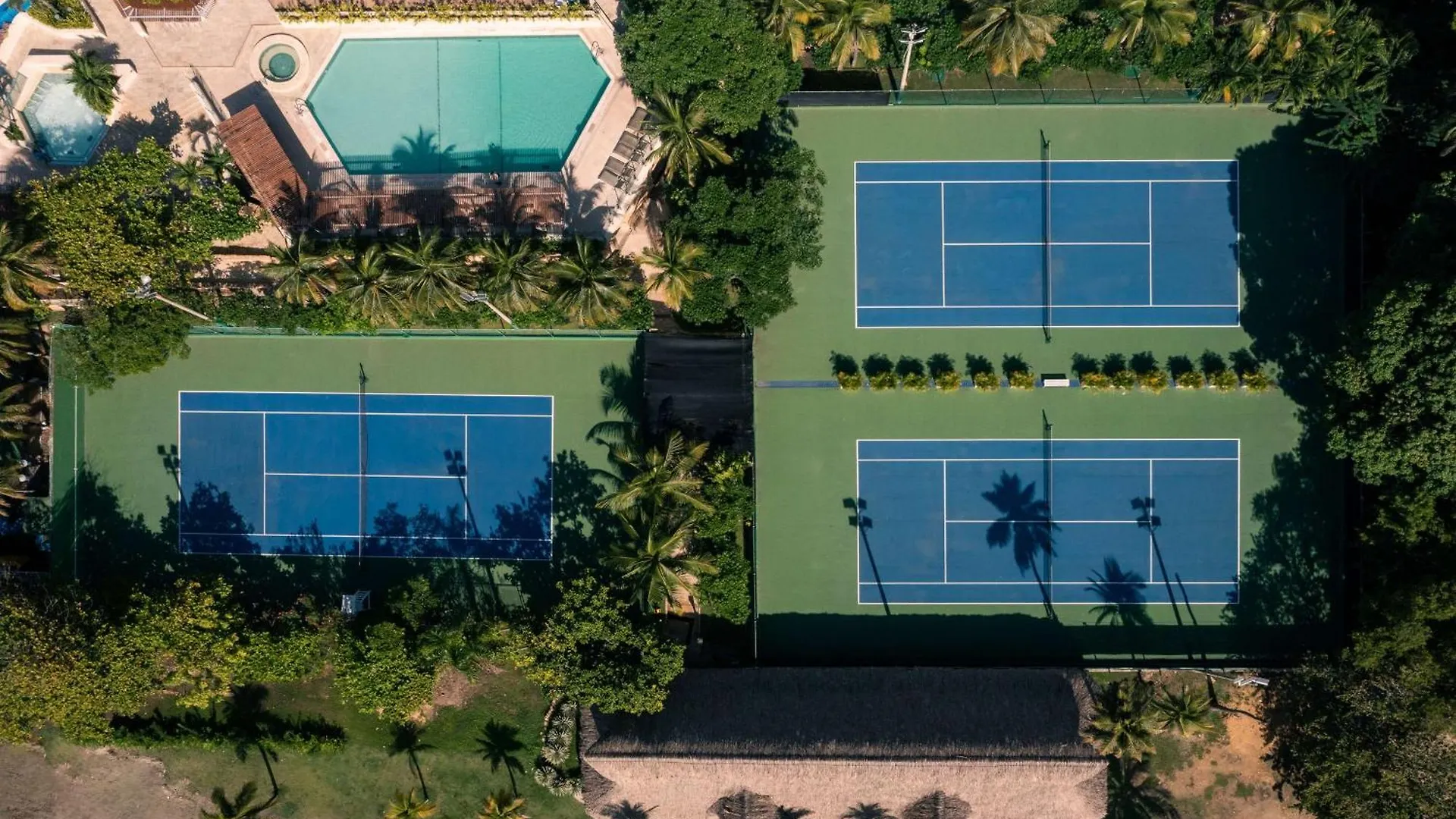 Hilton Cartagena Otel Resort