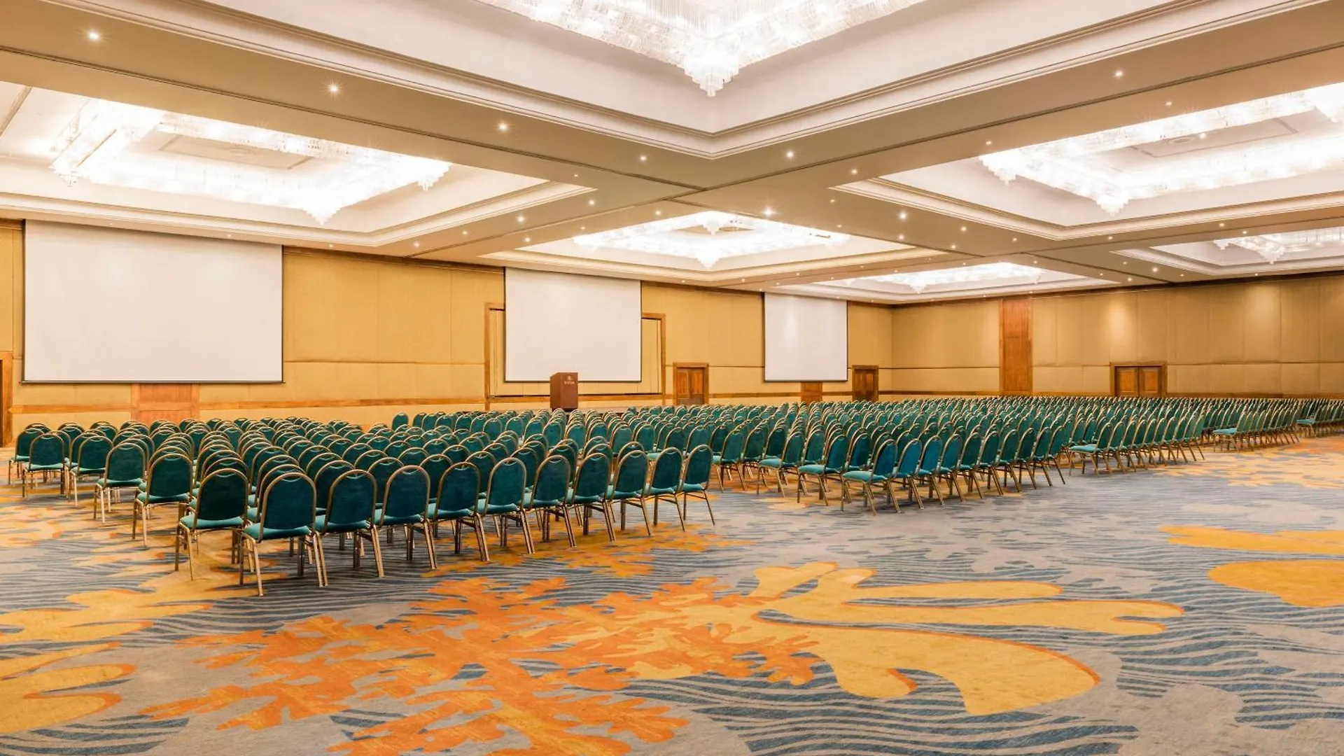 Hilton Cartagena Otel Resort