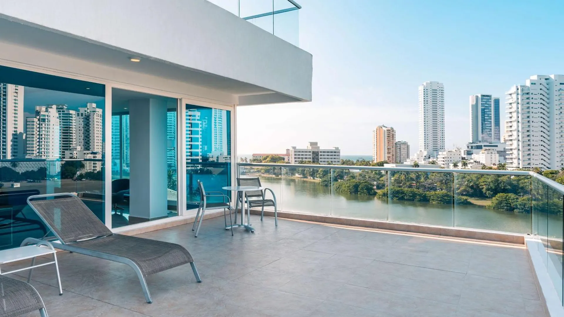 Hilton Cartagena Otel
